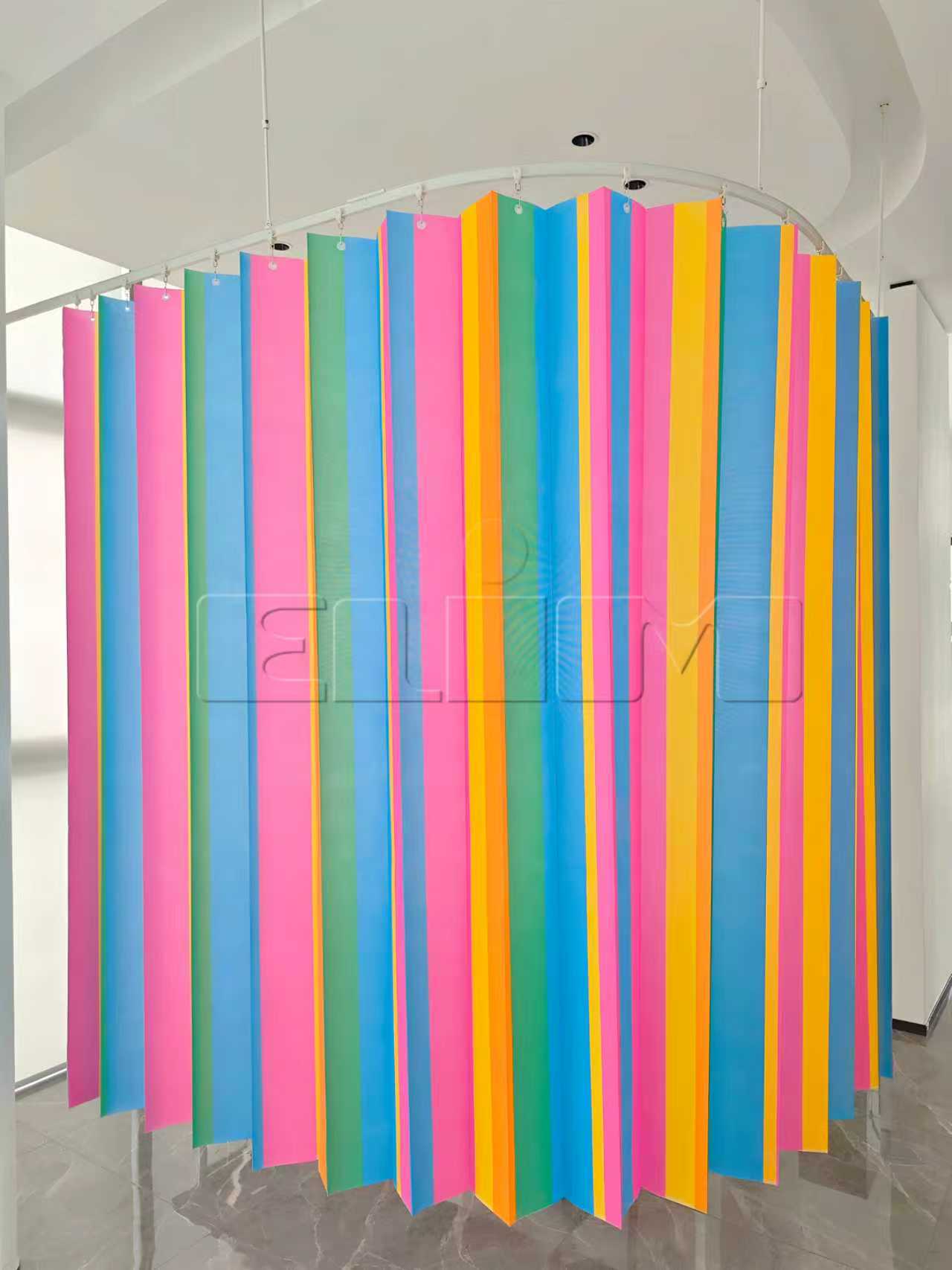 Kertakäyttöiset lasten osastoverhot